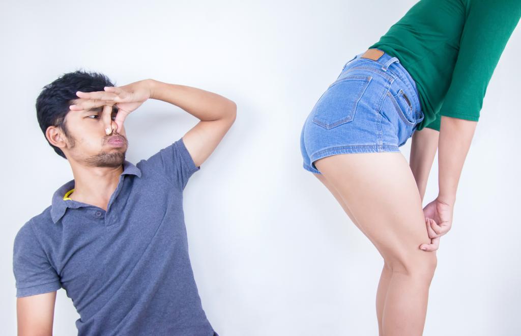 Doing this 1 disgusting act in front of your partner strengthens your relationship